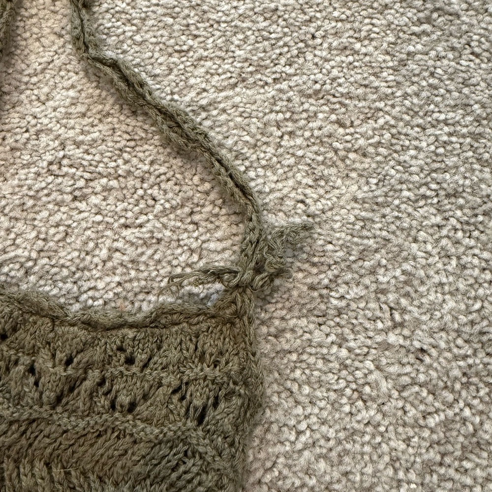 Abercrombie knit halter - Picture 3 of 3